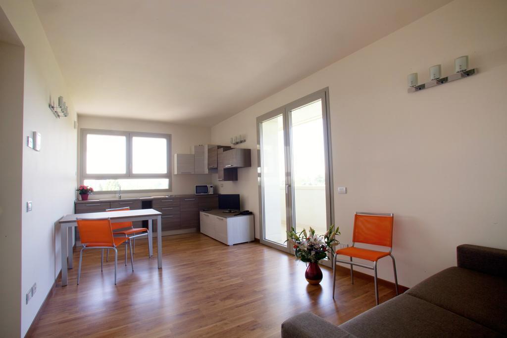Residence Le Querce Cernusco Sul Naviglio Room photo