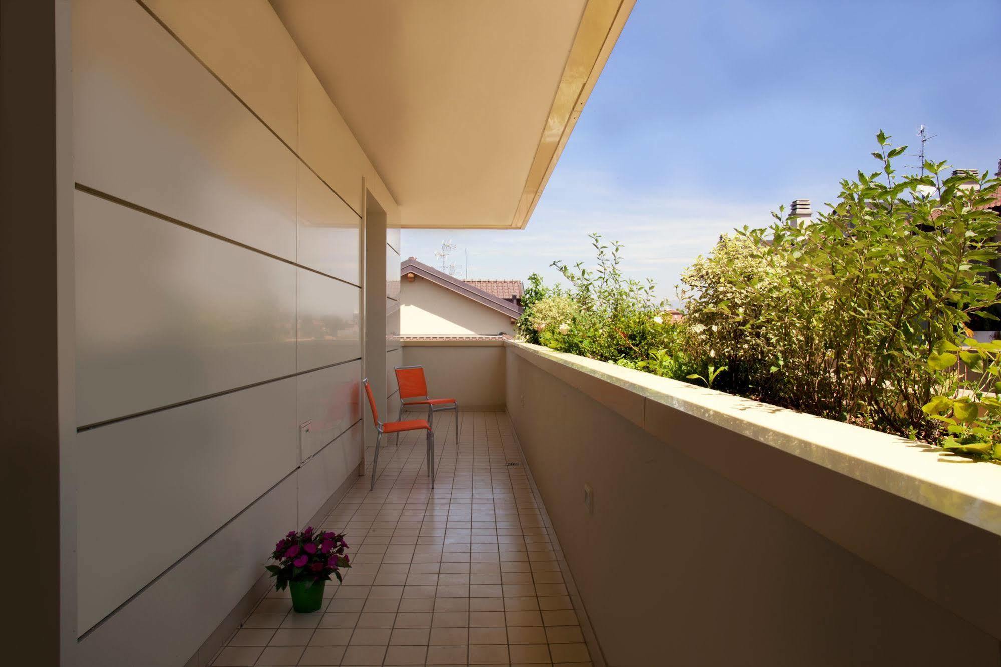 Residence Le Querce Cernusco Sul Naviglio Exterior photo